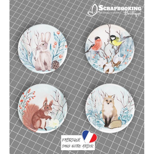 Lot de 4 badges 25mm à dos plat collection Winter Time Série 2 SCRAPMOUSET