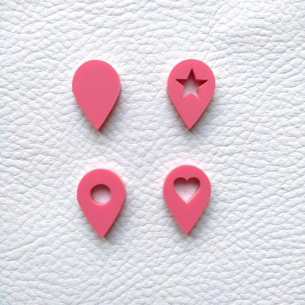 Lot de 4 géotags avec motifs en acrylique framboise SCRAPMOUSET