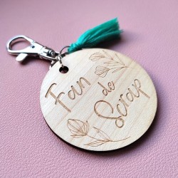 Porte-clés gravé en bois d'érable - " Fan de Scrap "