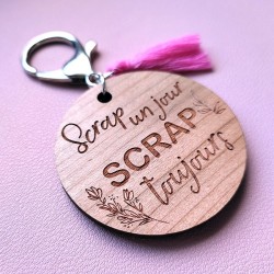 Porte-clés gravé en bois de cerisier - Scrap un jour scrap toujours