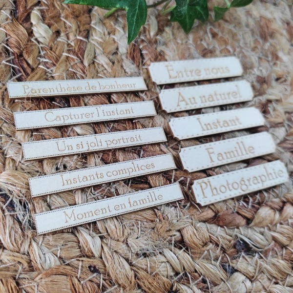 Lot étiquettes gravées carterie thème Famille  SCRAPMOUSET