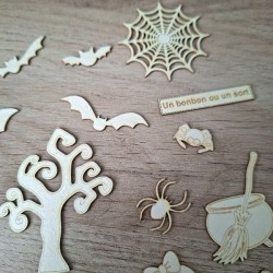 Lot 23 embellissements Les Petits Monstres Halloween en carton bois SCRAPMOUSET