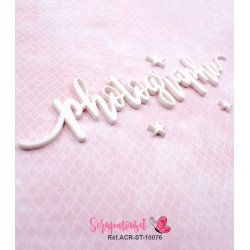 Mot "photographie" en Acrylique Blanc 17,6 x 3,7 cm - Scrapmouset