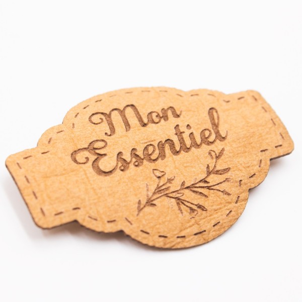 Étiquette Mon essentiel aspect cuir marron clair Scrapmouset