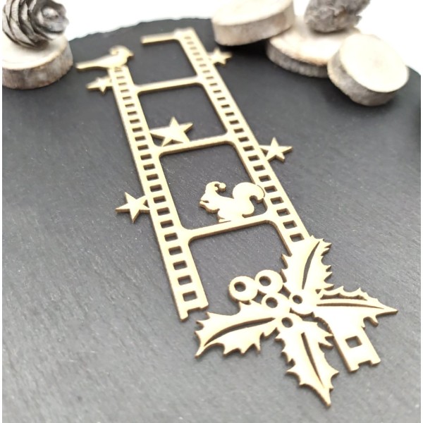 Chipboard diapositive avec branche de houx en carton bois SCRAPMOUSET