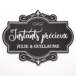 Etiquette à personnaliser en cuir avec le mot Instants précieux SCRAPMOUSET