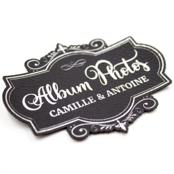 Etiquette à personnaliser en cuir avec le mot Album Photos SCRAPMOUSET