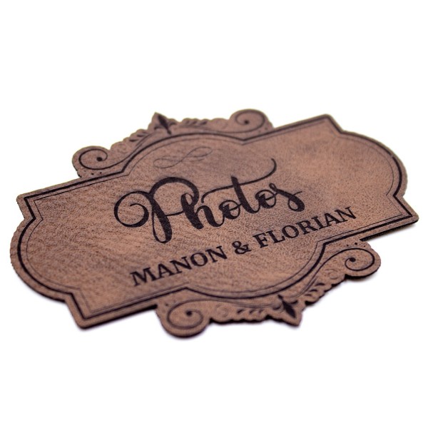 Etiquette à personnaliser en cuir avec le mot Photos SCRAPMOUSET