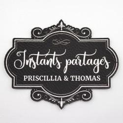 Etiquette à personnaliser en cuir avec le mot Instants partagés SCRAPMOUSET
