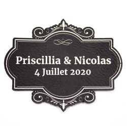 Étiquette à personnaliser avec prénoms et date en cuir SCRAPMOUSET couleur noire gravure argentée