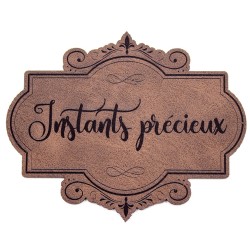 Étiquette de type Vintage en cuir avec le mot Instants précieux SCRAPMOUSET couleur brun foncé